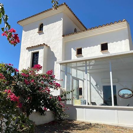 Castle Tower Ground Floor Apartment In Rural Holiday Park 'Cezanne' Tolox Eksteriør bilde