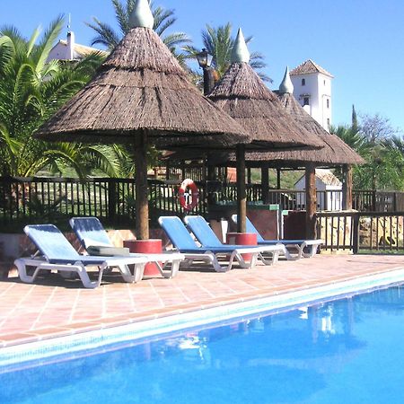 Castle Tower Ground Floor Apartment In Rural Holiday Park 'Cezanne' Tolox Eksteriør bilde