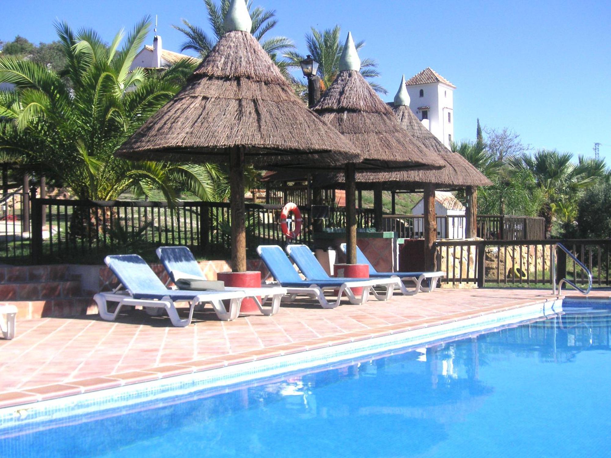Castle Tower Ground Floor Apartment In Rural Holiday Park 'Cezanne' Tolox Eksteriør bilde