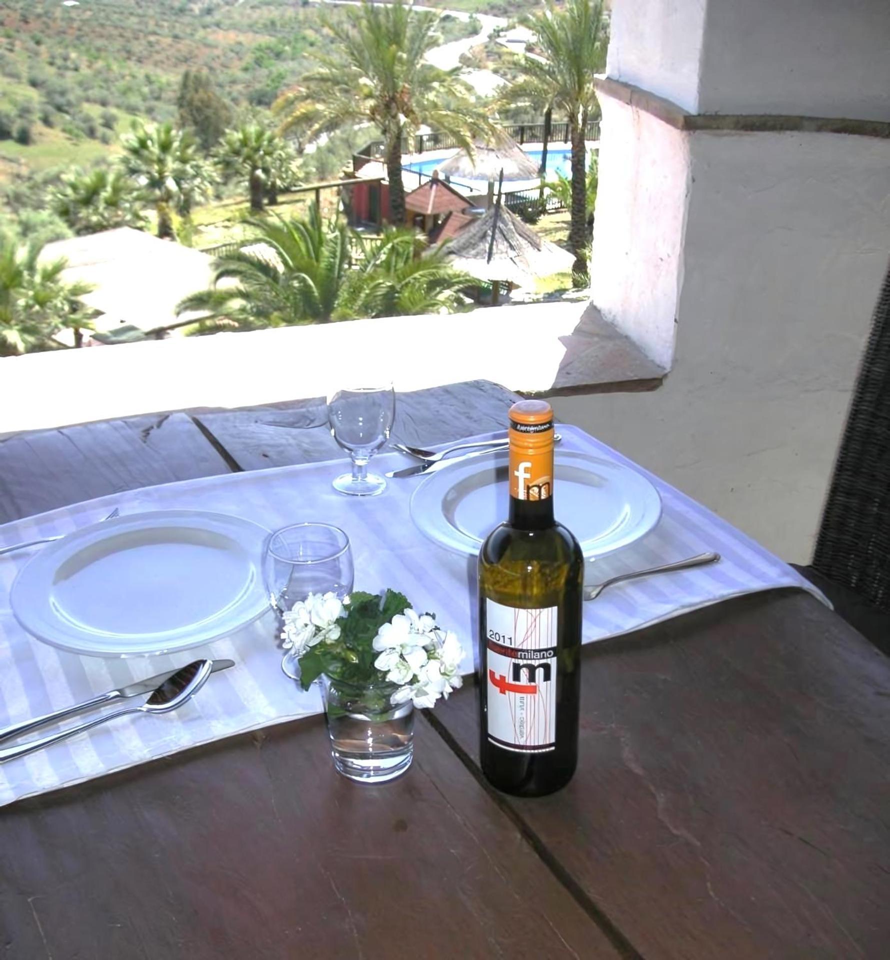 Castle Tower Ground Floor Apartment In Rural Holiday Park 'Cezanne' Tolox Eksteriør bilde