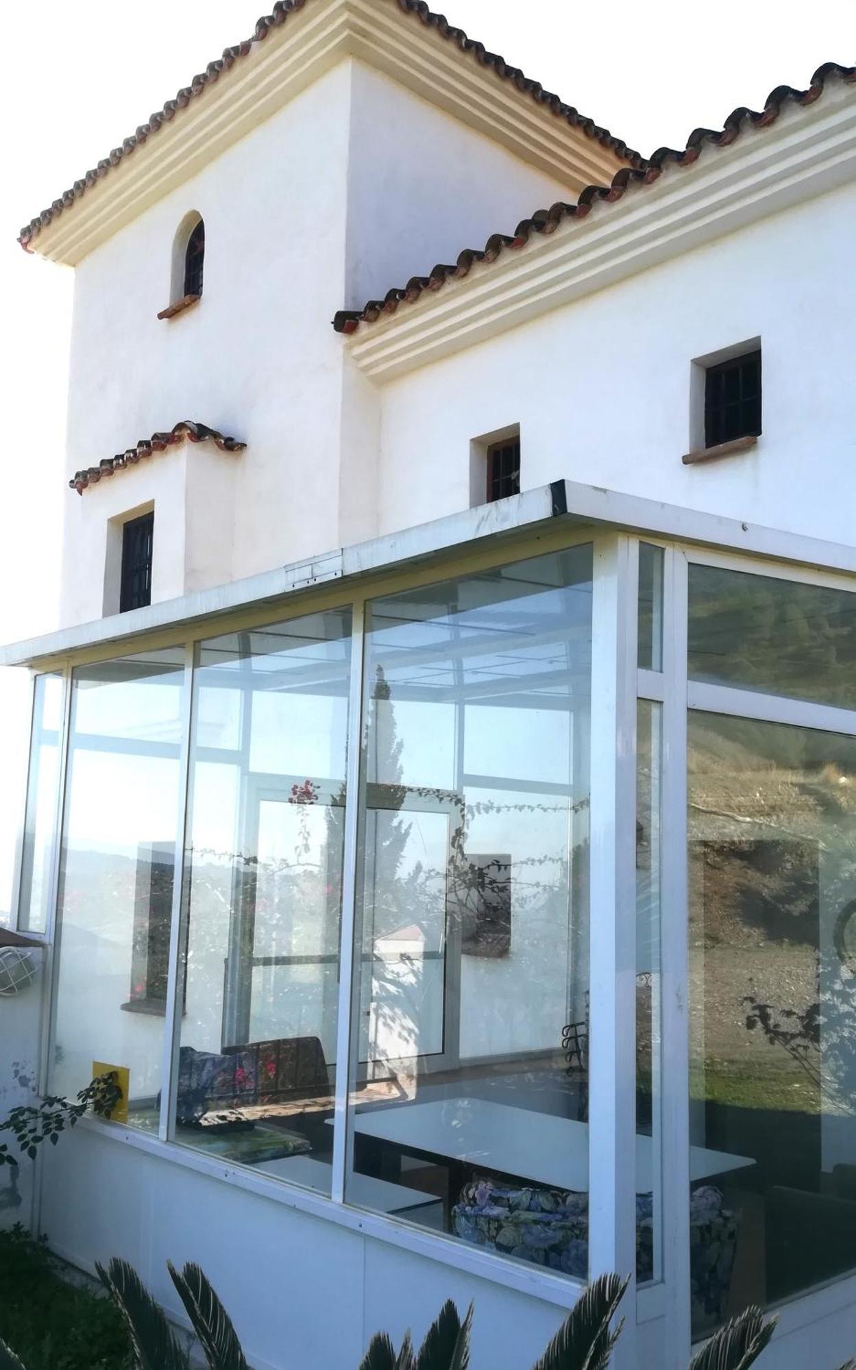 Castle Tower Ground Floor Apartment In Rural Holiday Park 'Cezanne' Tolox Eksteriør bilde