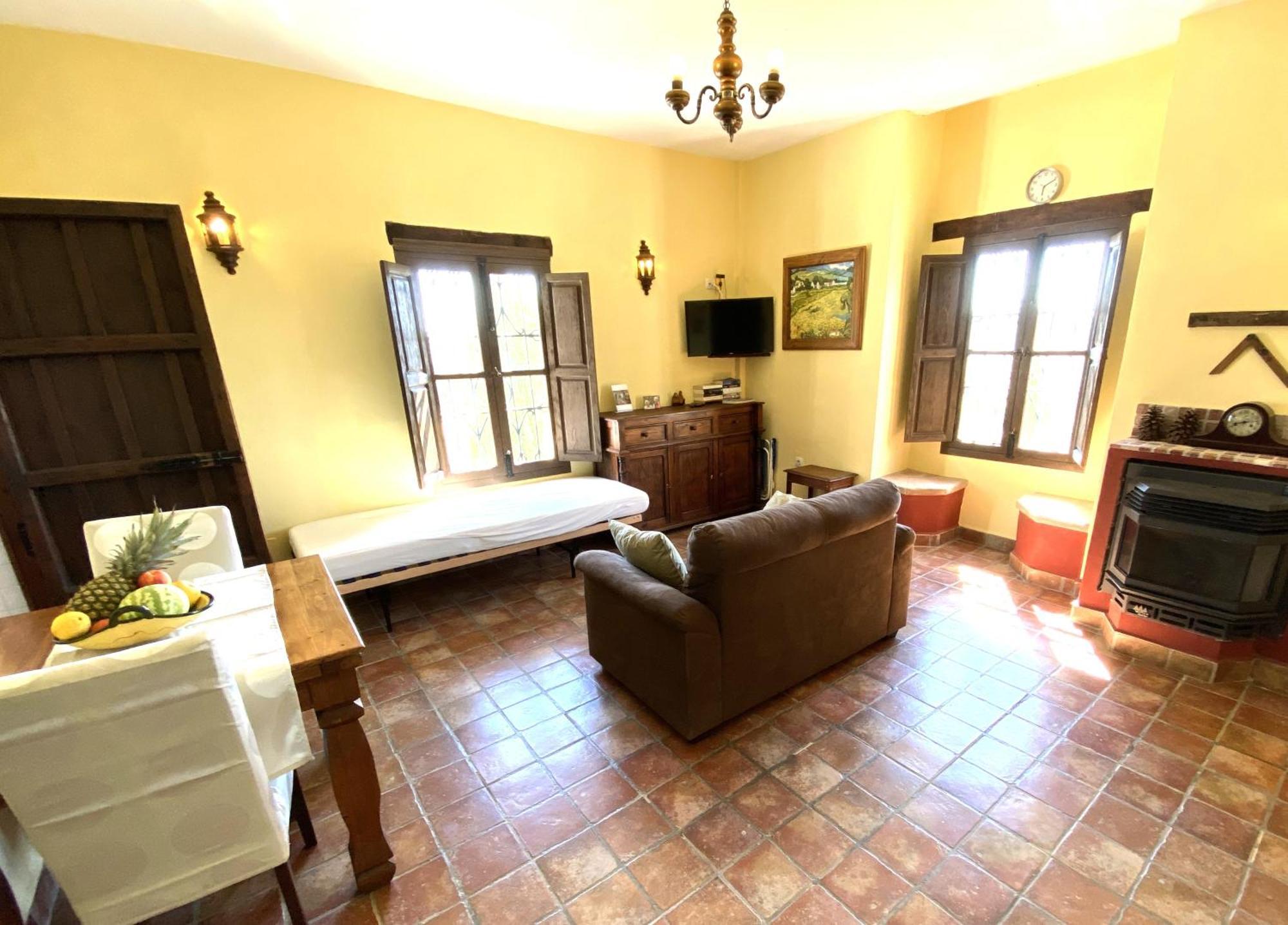 Castle Tower Ground Floor Apartment In Rural Holiday Park 'Cezanne' Tolox Eksteriør bilde