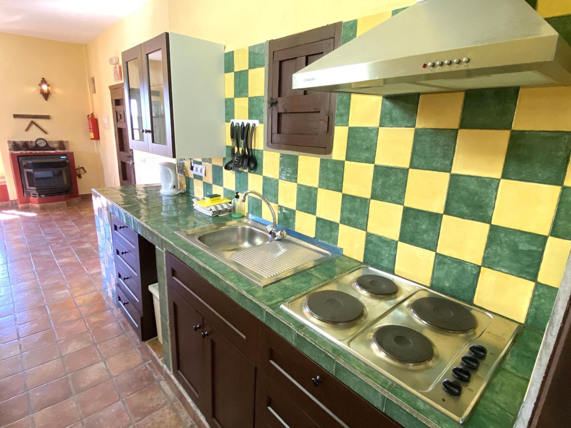 Castle Tower Ground Floor Apartment In Rural Holiday Park 'Cezanne' Tolox Eksteriør bilde