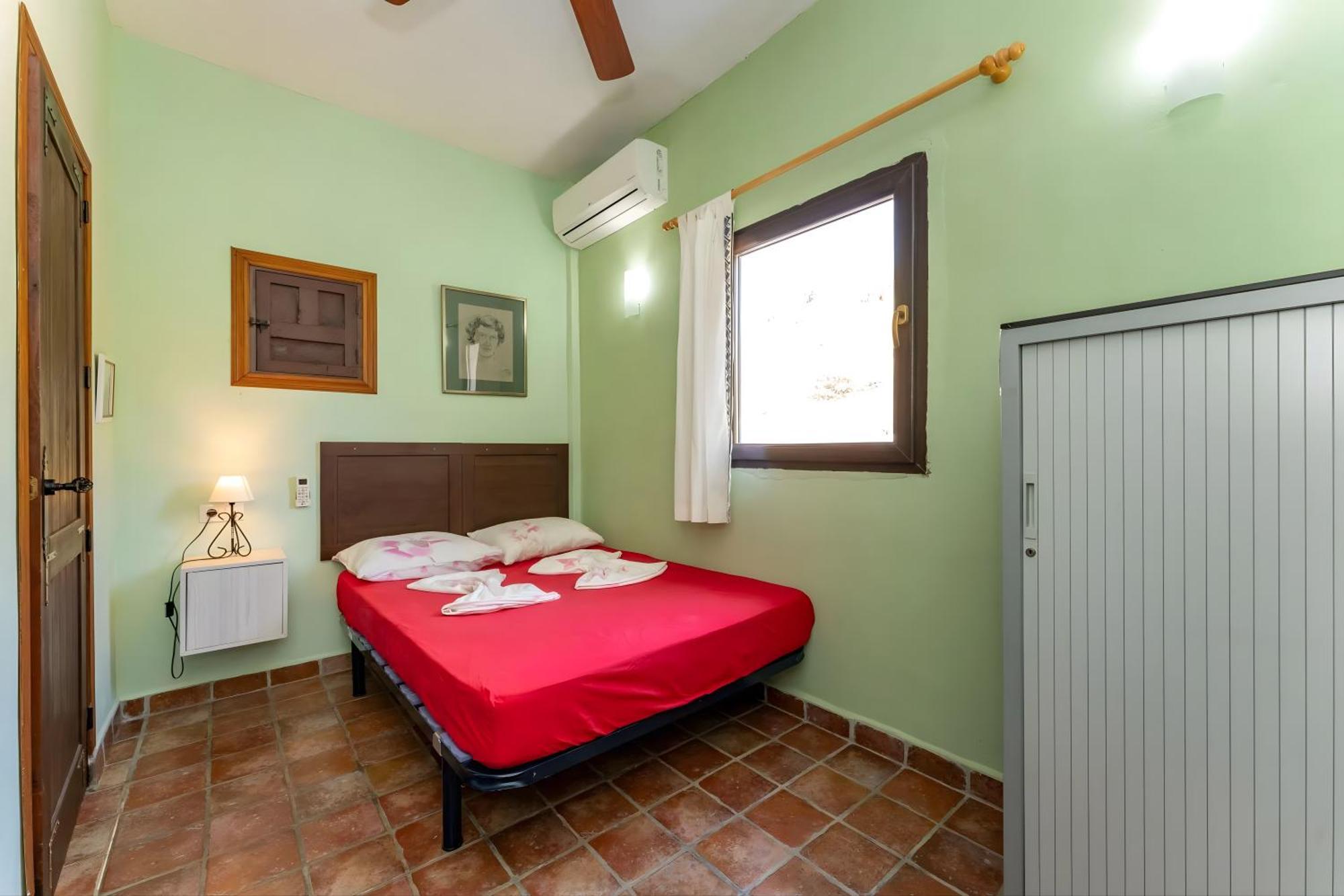Castle Tower Ground Floor Apartment In Rural Holiday Park 'Cezanne' Tolox Eksteriør bilde