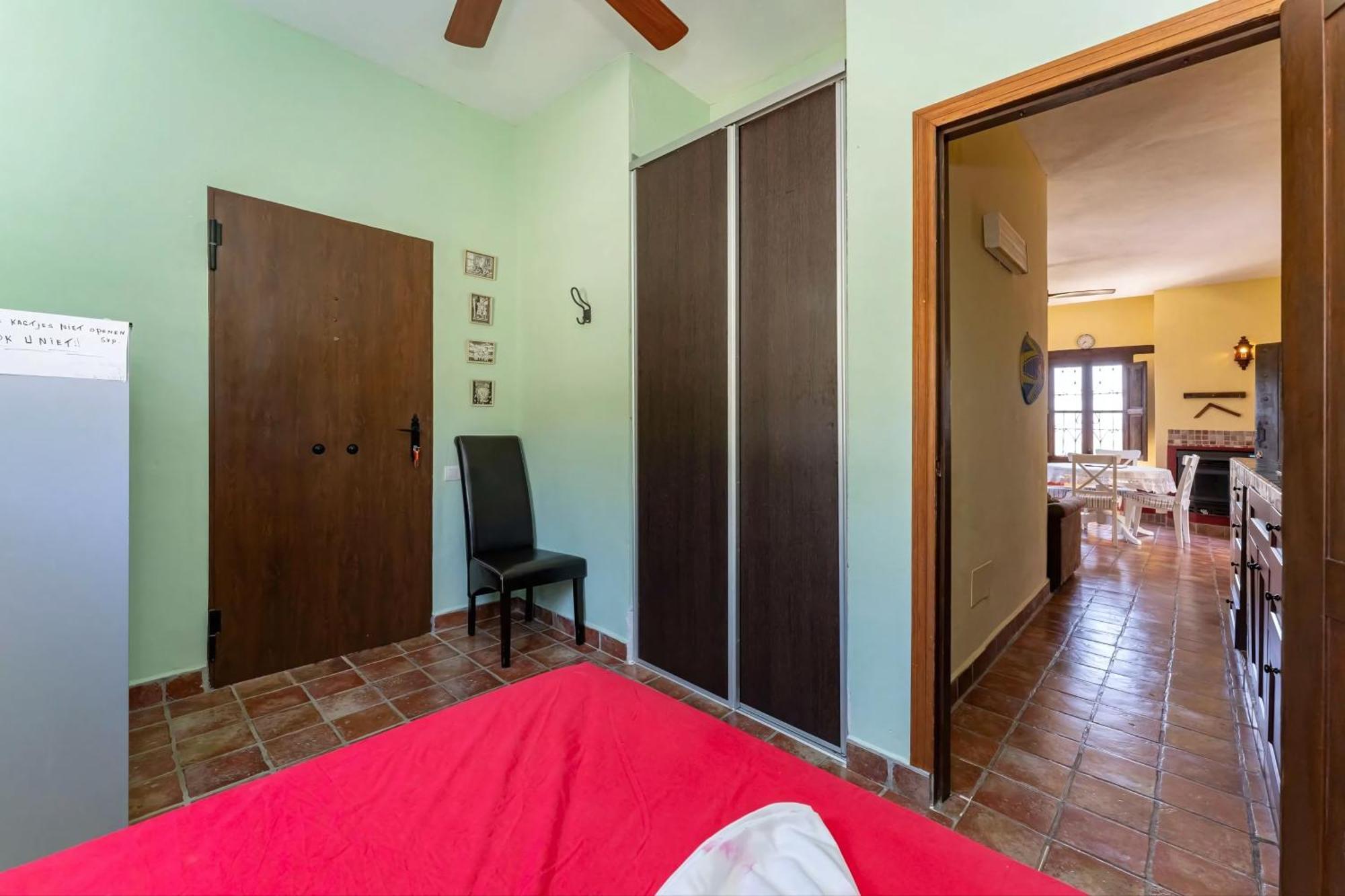 Castle Tower Ground Floor Apartment In Rural Holiday Park 'Cezanne' Tolox Eksteriør bilde